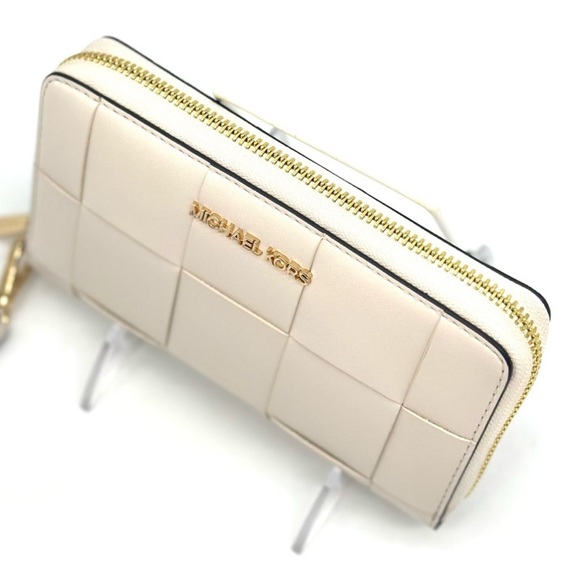 Michael Kors Jet Set Travel Large Flat MF Phone Case Wallet Light Cream - Picture 7 of 9